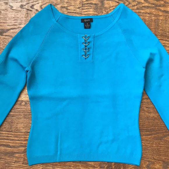 Q.U.E. Blouse with metal rings - Picture 2 of 5